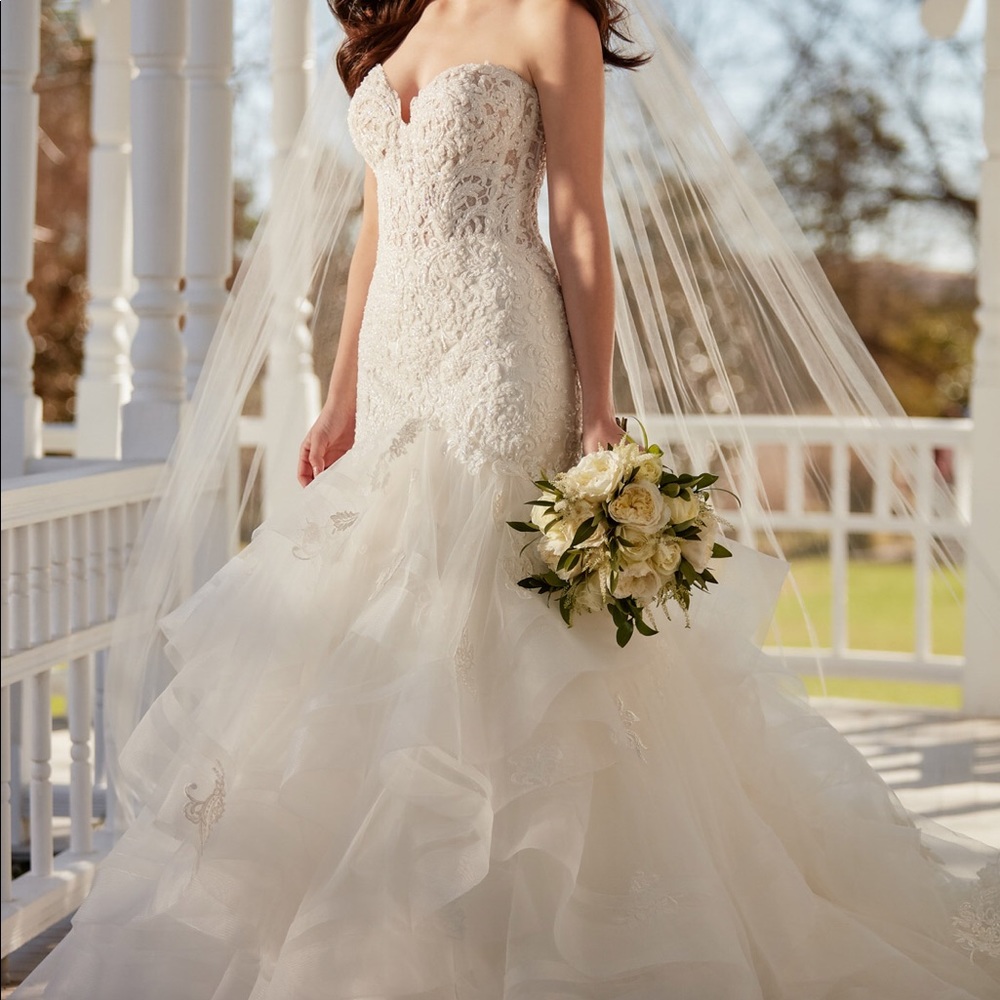 Martina Liana Mermaid Wedding Dress